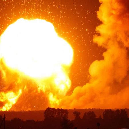 Suenan explosiones y la alerta aérea en Kiev y en otras regiones de Ucrania