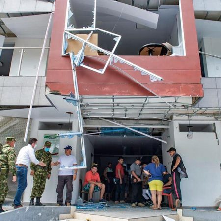 Región colombiana de Arauca bajo toque de queda por choques entre guerrillas