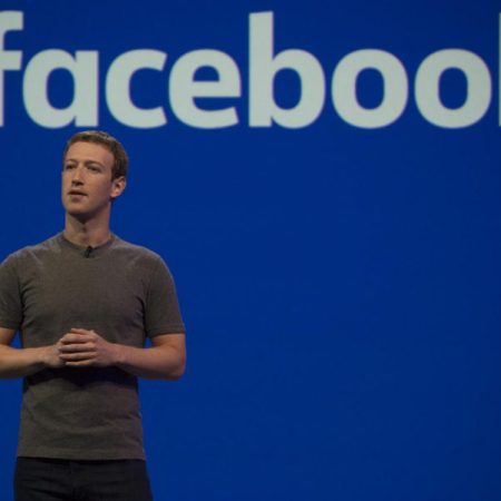 Zuckerberg pidió disculpas por la interrupción de sus plataformas