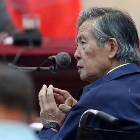 Indulto a Fujimori genera polémica en Perú y preocupación internacional