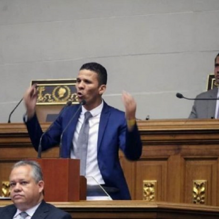 gilbet-Caro-Parlamento-2019