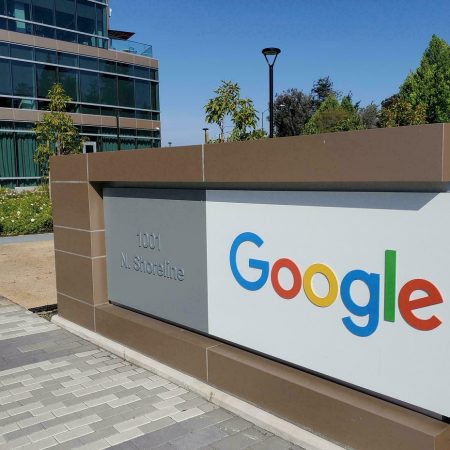 Alphabet ganó 76 mil 033 millones de dólares en 2021, casi el doble que en 2020