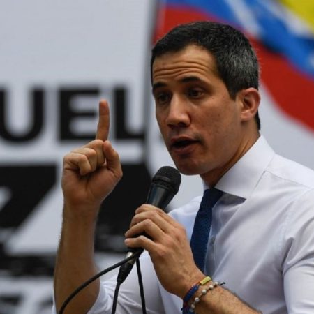 Comienza plebiscito de Guaidó para prolongar permanencia en el Parlamento tras elecciones