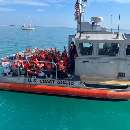 Florida activa a la Guardia Nacional para enfrentar ola migratoria por mar