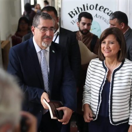 Grupo de Puebla alertó sobre el peligro de un golpe de Estado en proceso en Guatemala