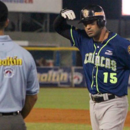 Jesús Guzmán Leones del Caracas LVBP 2016-17