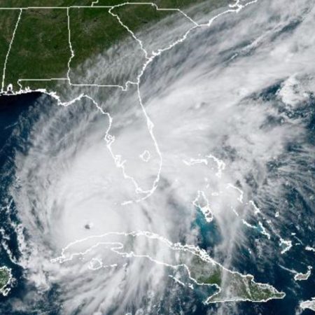 Huracán Ian va hacia Florida con vientos de 195 km/h que pueden aumentar