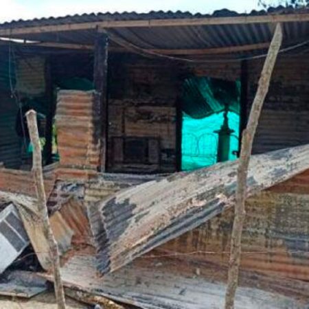 Incendio en vivienda rural en el estado Zulia. (Foto cortesía de La Verdad del Zulia)