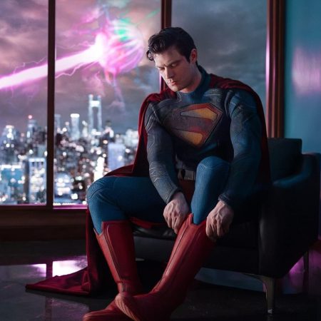 James Gunn mostró en redes sociales la primera fotografía de David Corenswet caracterizado como Superman