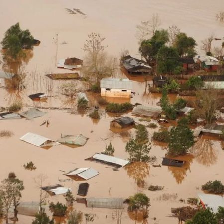 Ascienden a más de mil los evacuados en Uruguay por las inundaciones