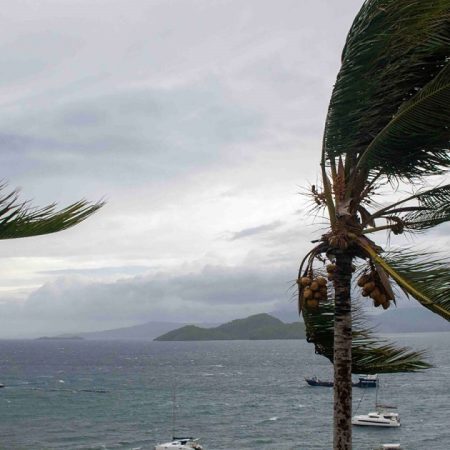 Gobierno francés estima en varios cientos los muertos por ciclón en las islas Mayotte