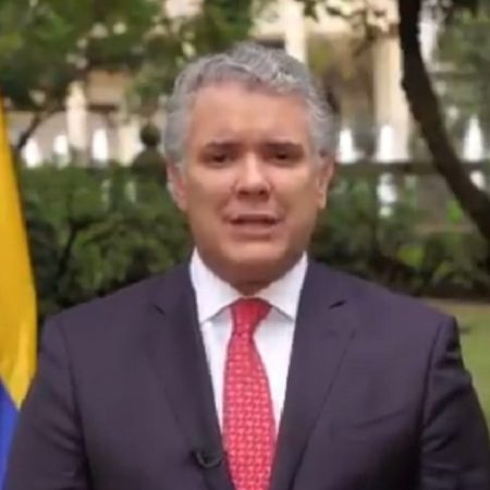 Presidente de Colombia insta a Panamá a resolver juntos la crisis migratoria