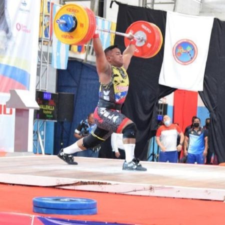 Keydomar Vallenilla se colgó tres medallas de oro en Panamericano de Levantamiento de Pesas