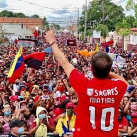 Lacava se incorpora a la campaña chavista con escasas medidas de bioseguridad