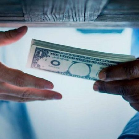 Arrestado en Valencia por prestar instrumentos bancarios para lavar dinero producto de estafas