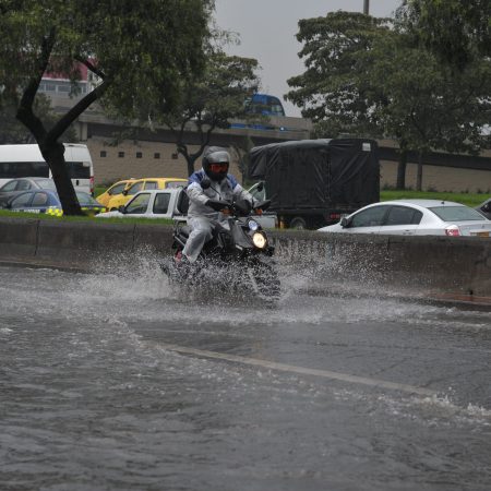 Lluvias dejan 10 muertos y más de 5 mil 500 damnificados en 20 días en Colombia
