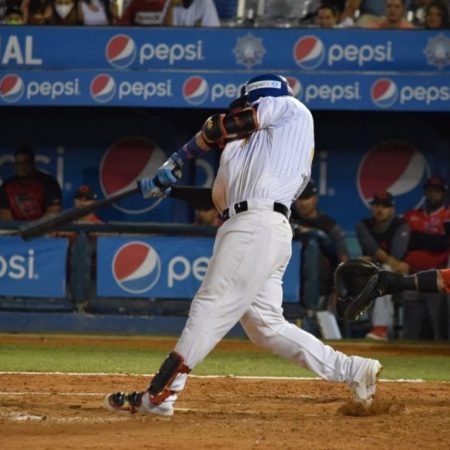 Magallanes frenó el invicto de Cardenales de Lara. Cortesía Prensa Navegantes del Magallanes BBC.