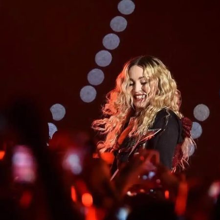 Desfile triunfal de Madonna por cuarenta años de éxitos en Barcelona