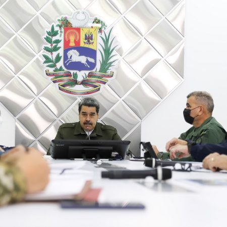 Maduro anunció reactivación de clases este jueves tras debilitamiento del ciclón