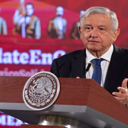 Mexicano López Obrador felicita en carta a Biden por su triunfo en EE.UU.