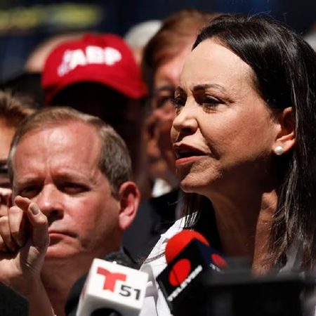 Reuters: EE.UU. comienza a reimponer sanciones a Venezuela tras inhabilitación de María Corina Machado