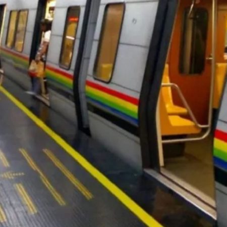 Reportado incendio de vagón entre estaciones del Metro de Caracas