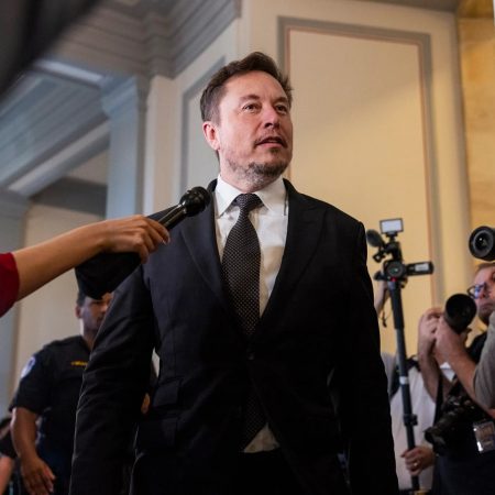 Elon Musk responde a Nicolás Maduro tras ataques en redes sociales