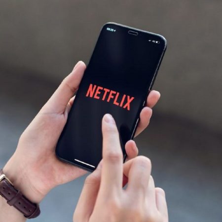 Netflix estudia ofertar una suscripción barata con anuncios
