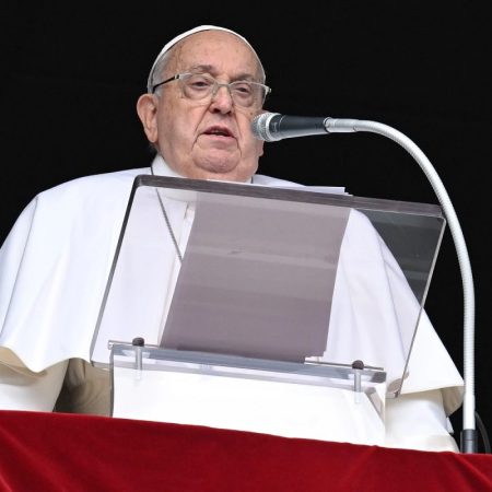El Papa llama a no negar ni olvidar el Holocausto, pide combatir el antisemitismo y habló de la crisis del Catatumbo