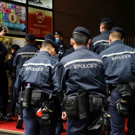 Arrestados en Hong Kong ex directivos del medio de la oposición Stand News