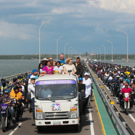 Delcy Rodríguez en Maracaibo, estado Zulia, durante la peregrinación chavista | Foto: Prensa Miraflores