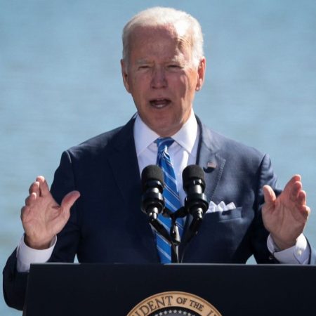 Biden aplaza la publicación de nuevos documentos sobre el asesinato de Kennedy