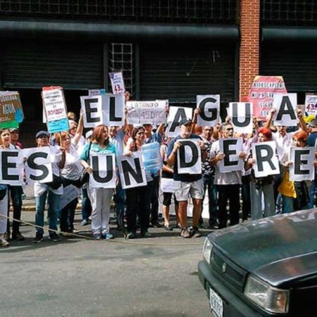 Protesta frente a Hidrocapital en Caracas @camiloiparra