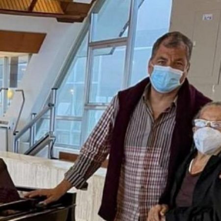 La hermana de Rafael Correa justifica su presencia en Venezuela con su madre