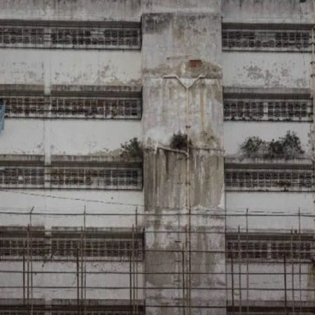 Fachada del Centro Nacional de Procesados Militares de Ramo Verde. (EFE)
