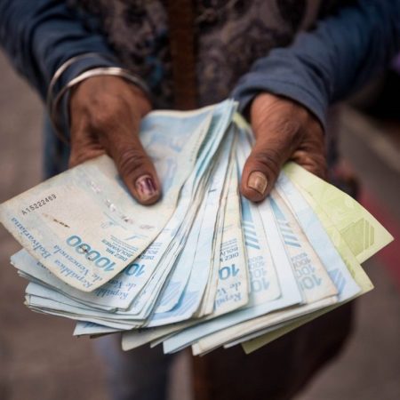 DW: Experto resalta incertidumbre y arbitrariedad en torno a la reconversión