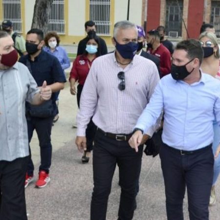 Ministro de Turismo realizó un recorrido por el Centro Histórico de Valencia (Foto Cortesía)