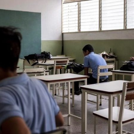 Ministro Rodríguez llama a maestros jubilados a reincorporarse para dar clases