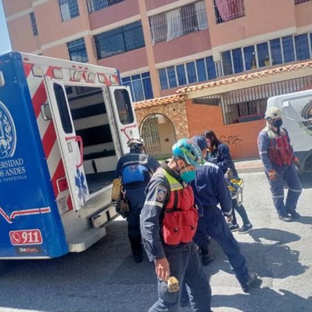 Rescatado profesor universitario con desnutrición severa junto al cadáver de esposa