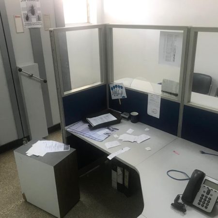 Vándalos robaron y perpetraron destrozos en el Instituto de Medicina Tropical de la UCV