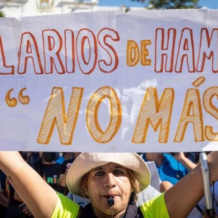 Trabajadores públicos exigen considerar bonos como parte del salario