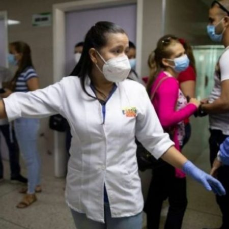 Expertos: El sistema sanitario venezolano no está preparado para una inminente segunda ola de COVID