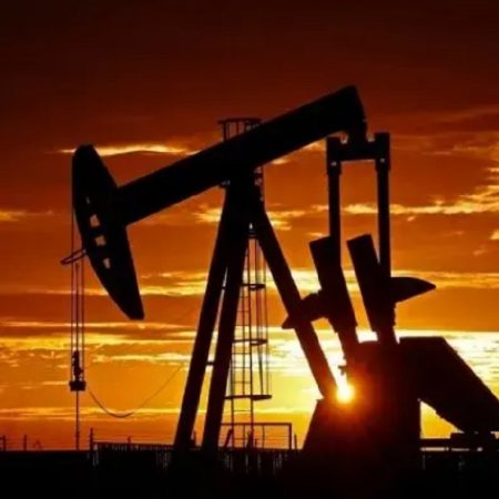 Petróleo referencial de Texas bajó 1,6% y cerró en 112,40 dólares el barril