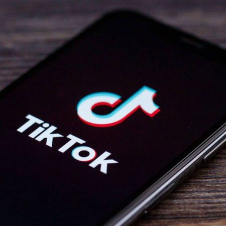 Maduro exige a TikTok que retire de sus plataformas videos sobre retos virales