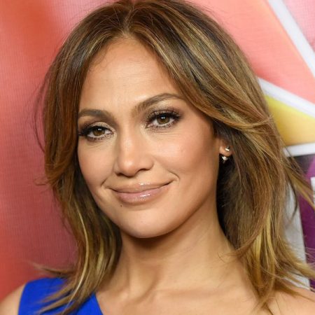 PASADENA, CA - JANUARY 13:  Actress Jennifer Lopez arrives at the 2016 Winter TCA Tour - NBCUniversal Press Tour  at Langham Hotel on January 13, 2016 in Pasadena, California.  (Photo by Angela Weiss/Getty Images)