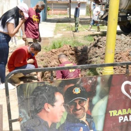 Alcaldía de Valencia ejecuto trabajos de sustitución de tuberías de aguas negras en la La Isabelica (Foto Cortesía)