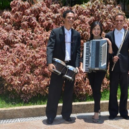 El Trío OSC integrado por Marta Infante (Acordeón), Isaac Granja (Flauta Transversa) y Gustavo Rojas (Percusión).