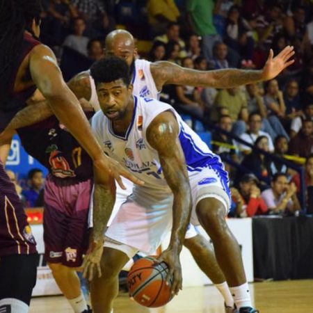 Powell anotó 23 de sus 37 puntos en el cuarto final del encuentro/ Foto: Saúl Zepa/ Prensa Trotamundos BBC