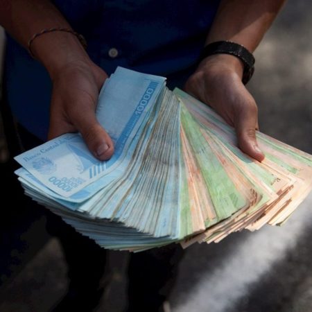 Un millón de bolívares. (Foto EFE)