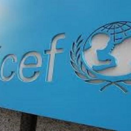 Unicef alerta del impacto de los confinamientos en la salud mental de niños